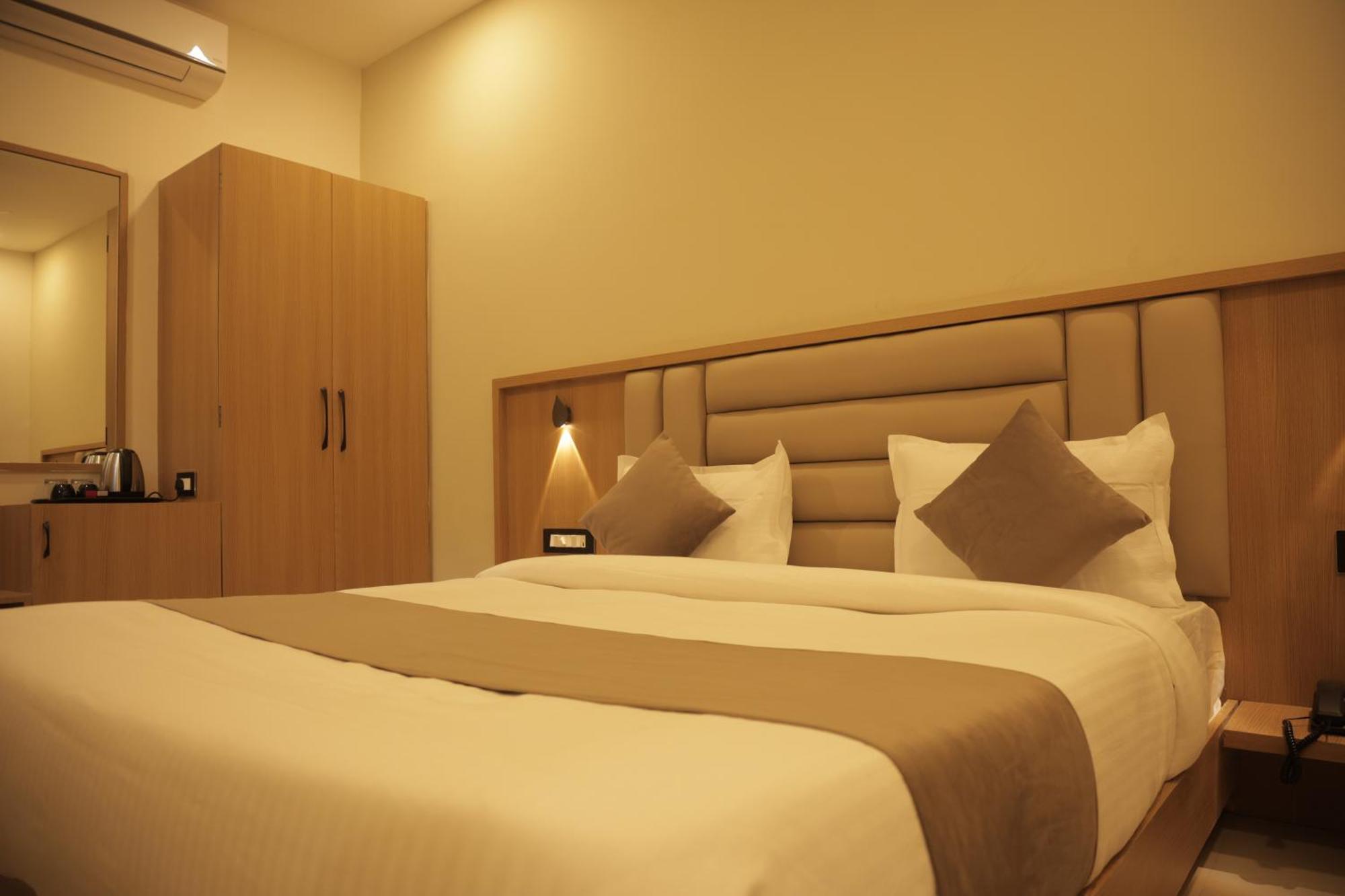 אודייפור Hotel The Rainbow Inn מראה חיצוני תמונה