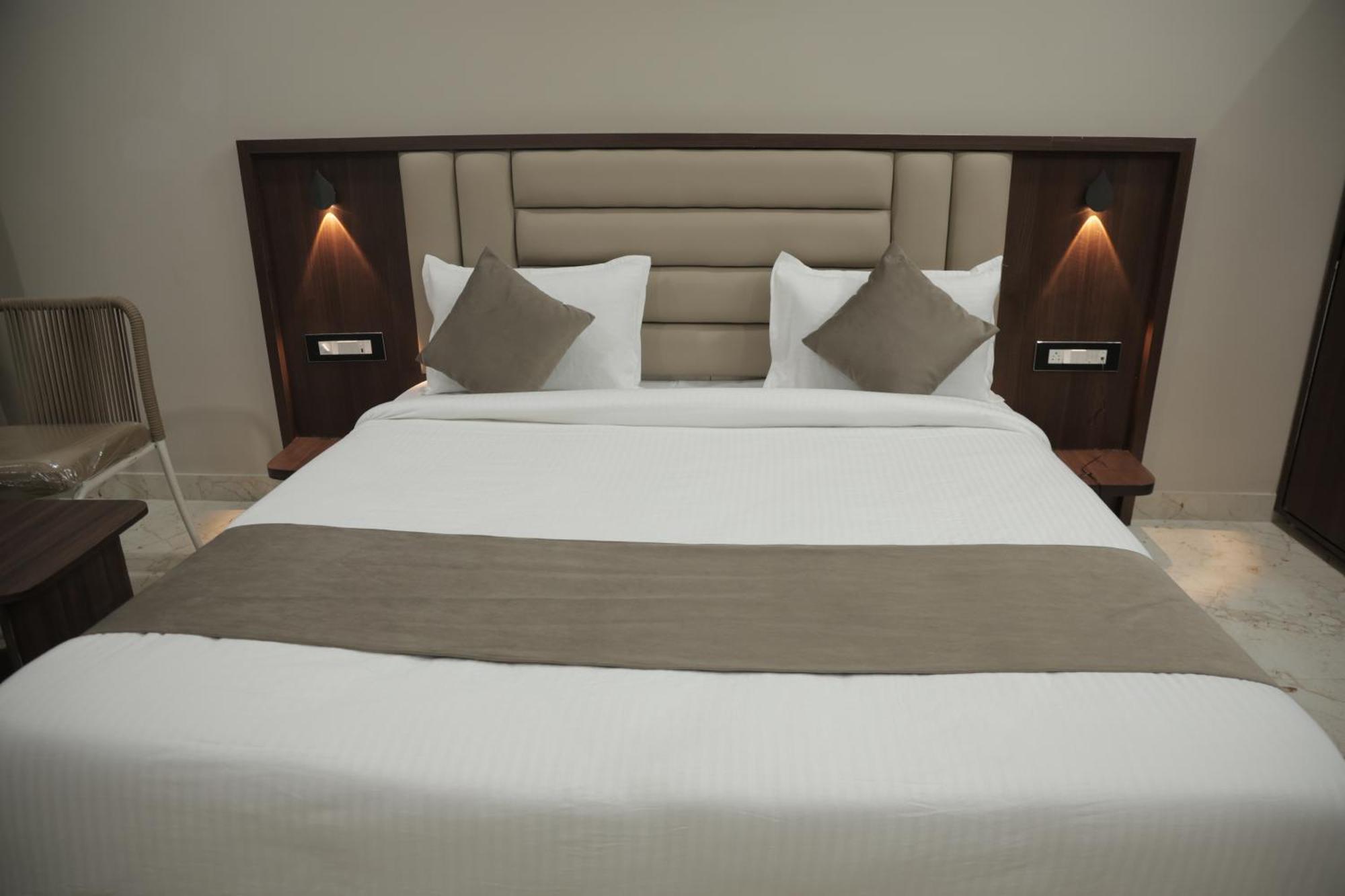 אודייפור Hotel The Rainbow Inn מראה חיצוני תמונה