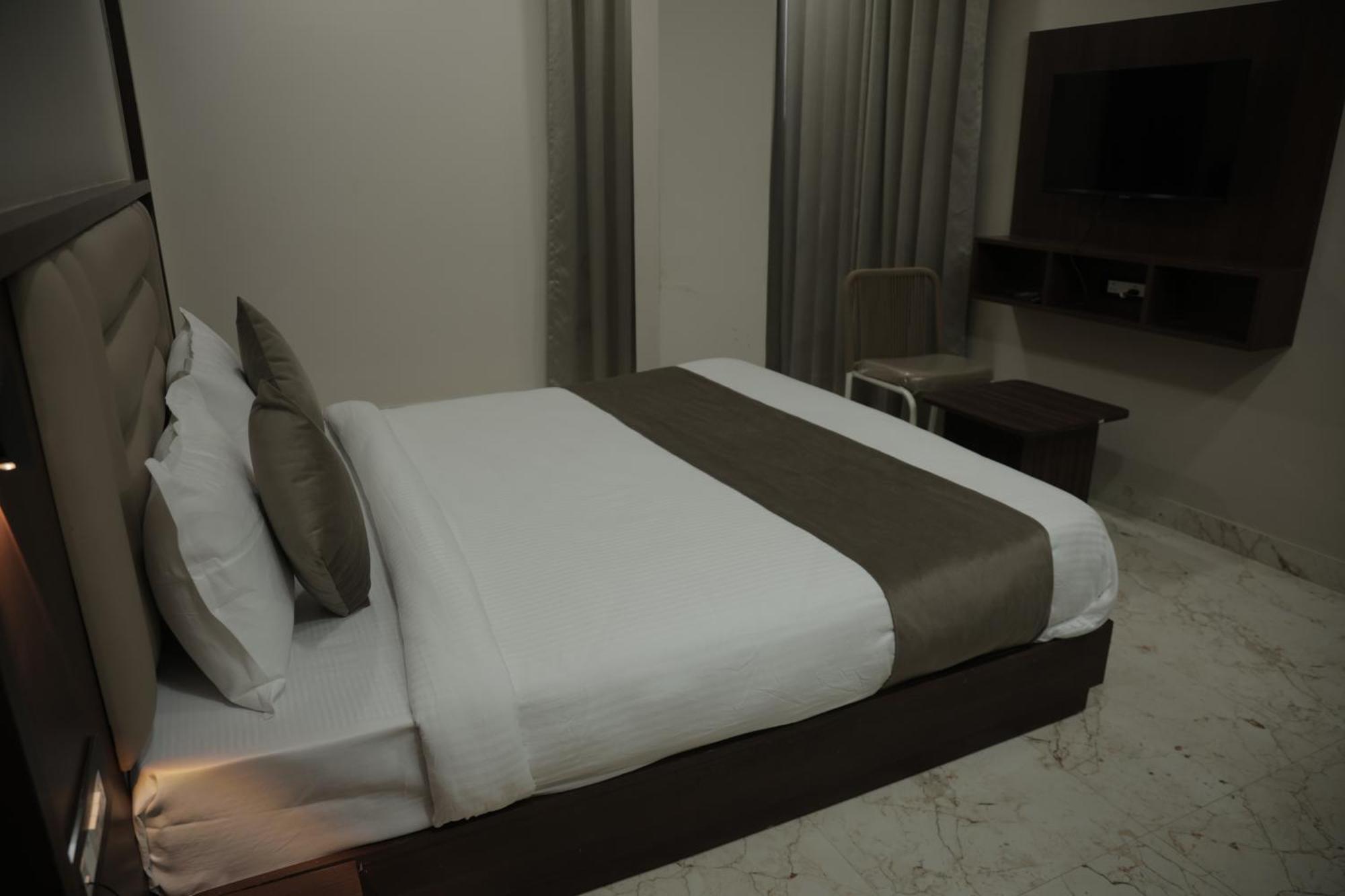 אודייפור Hotel The Rainbow Inn מראה חיצוני תמונה
